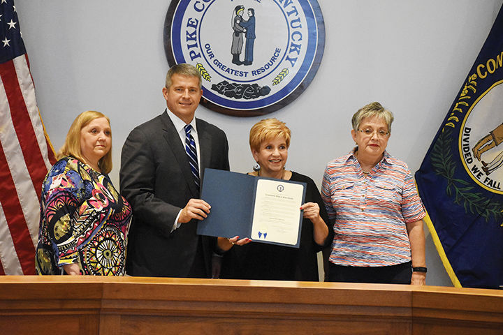 Jones signs proclamation for Constitution Week